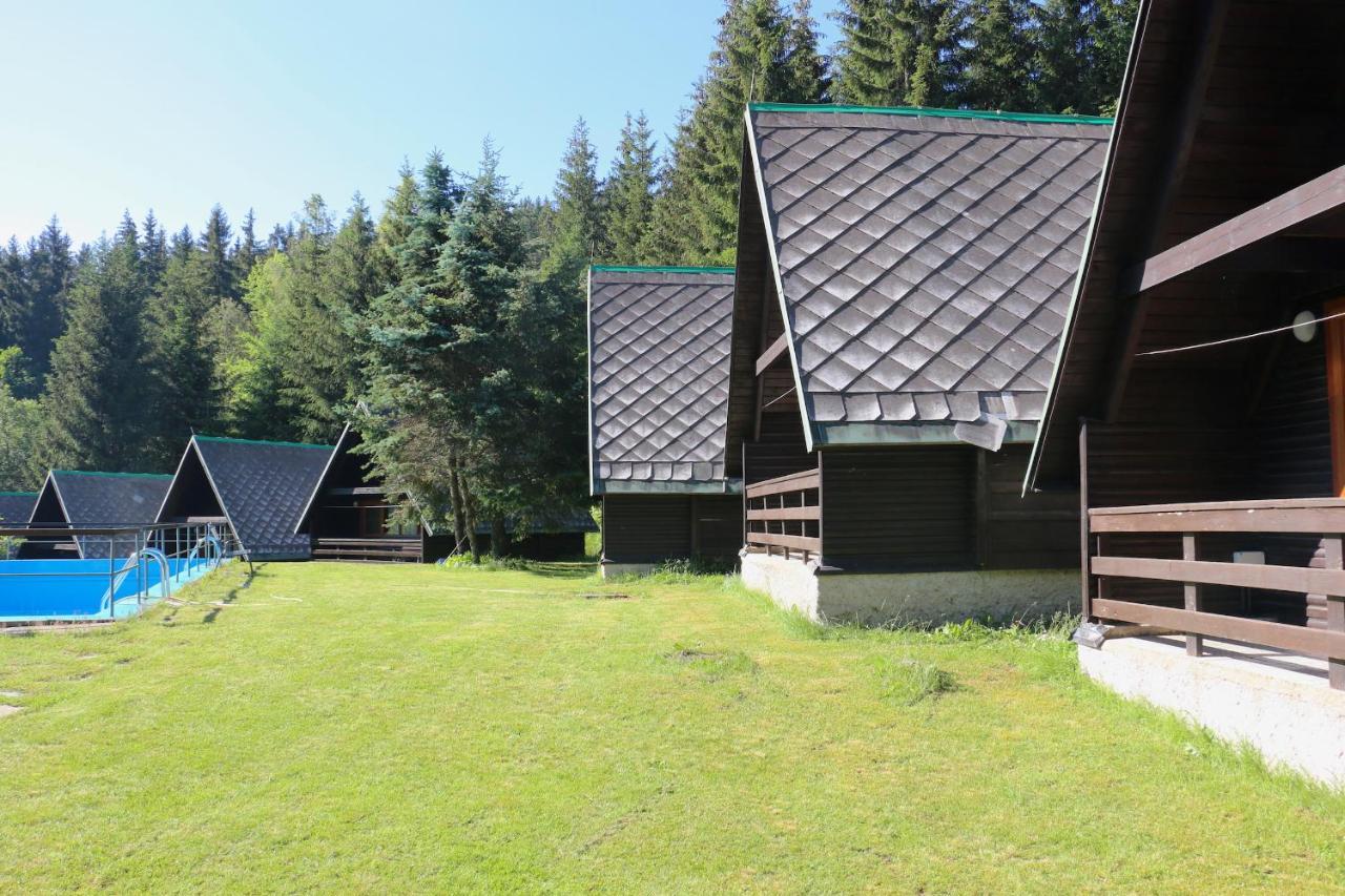 Hotel Maredis Korenov Exterior photo