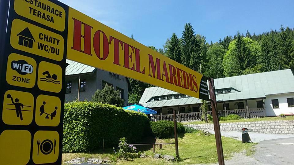 Hotel Maredis Korenov Exterior photo